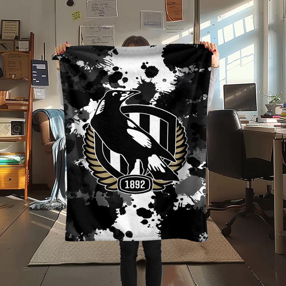 1PC Collingwood Football Club Print Flannel Blanket, High quality All Seasons, Home Decor, Warmth and Comfort, Perfect for Christmas Gifts