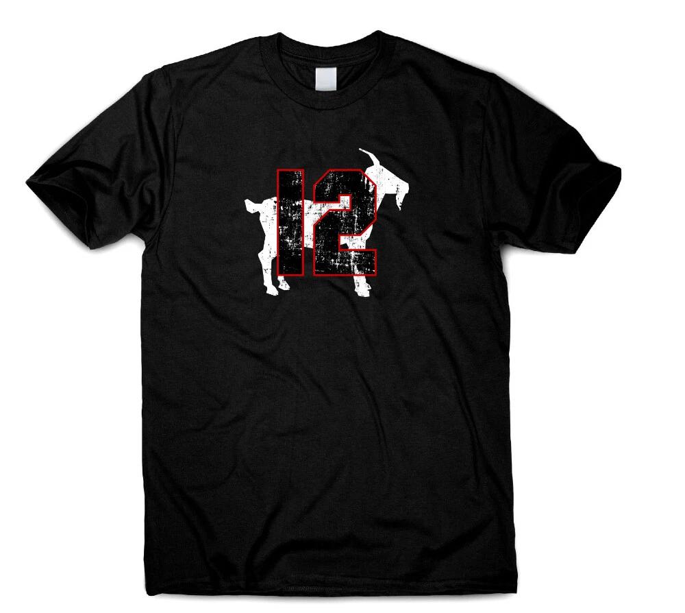 GOAT 12 Greatest Of All Time Tom Brady Distressed Vintage Football Gifts T-Shirt 2XL