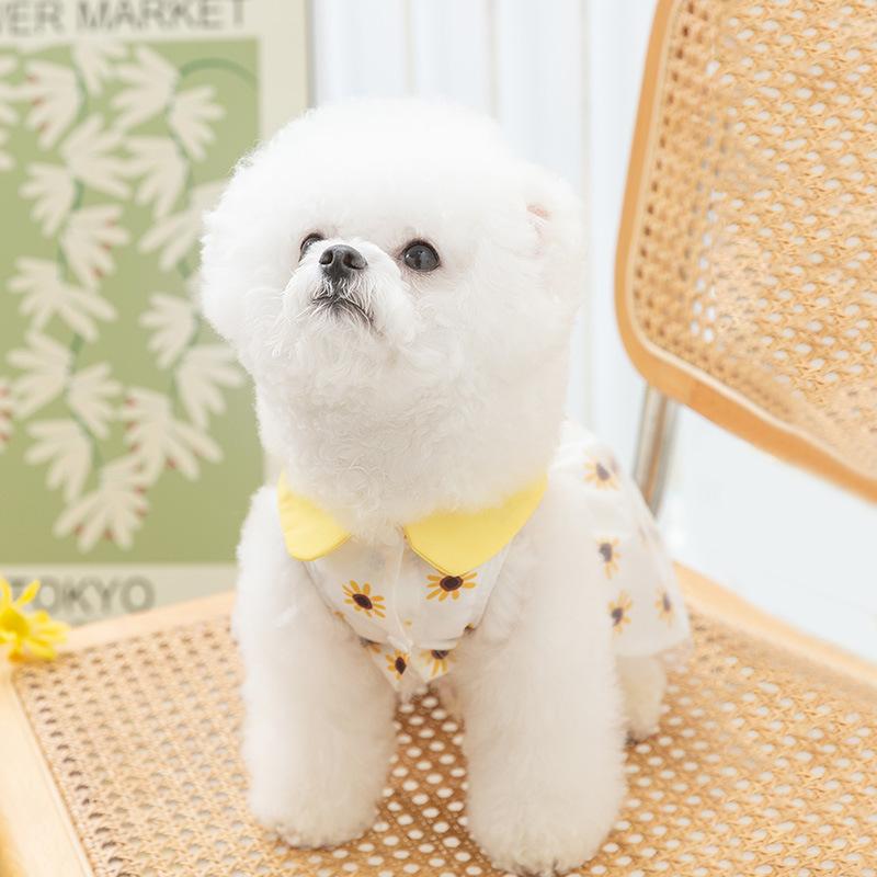 Spring and summer puppy dog three-dimensional sunflower satchel dress cat dog medium and small dog pet summer skirt