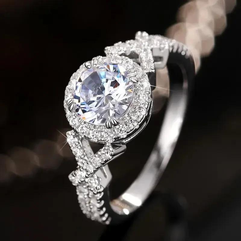 Elegant Luxury Women'S Wedding Ring With Brilliant Cubic Zirconia - Stylish Engagement Accessory Newly Designed Jewelry
