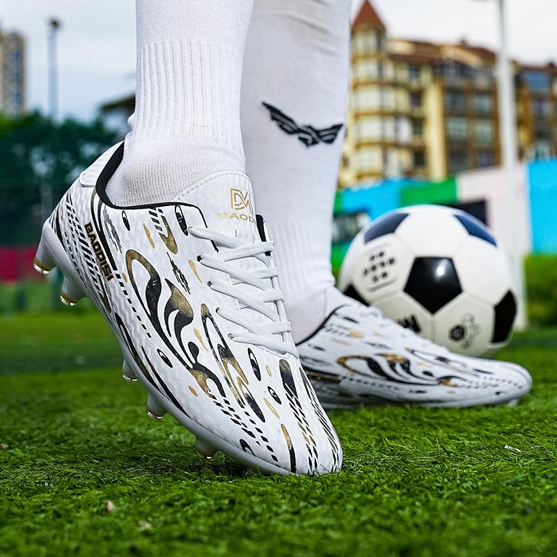 31-44  Football Shoes Shock Absorption Anti-skid and Wear-resistant Long Spike Outdoor Sports Training Football Shoes