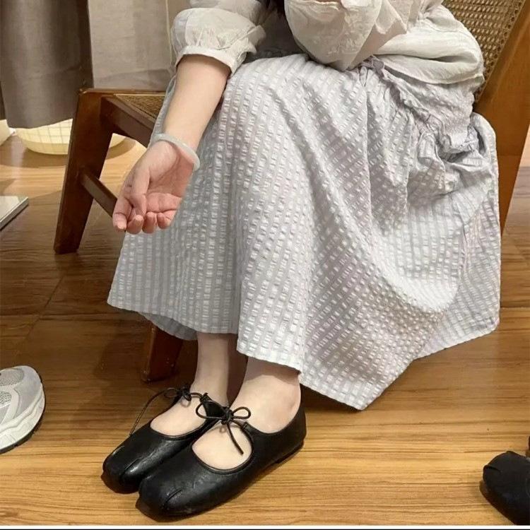 Versatile Mary Jane shoes women's spring 2025 new round head one-word belt flat ballet shoes shallow mouth single shoes tide