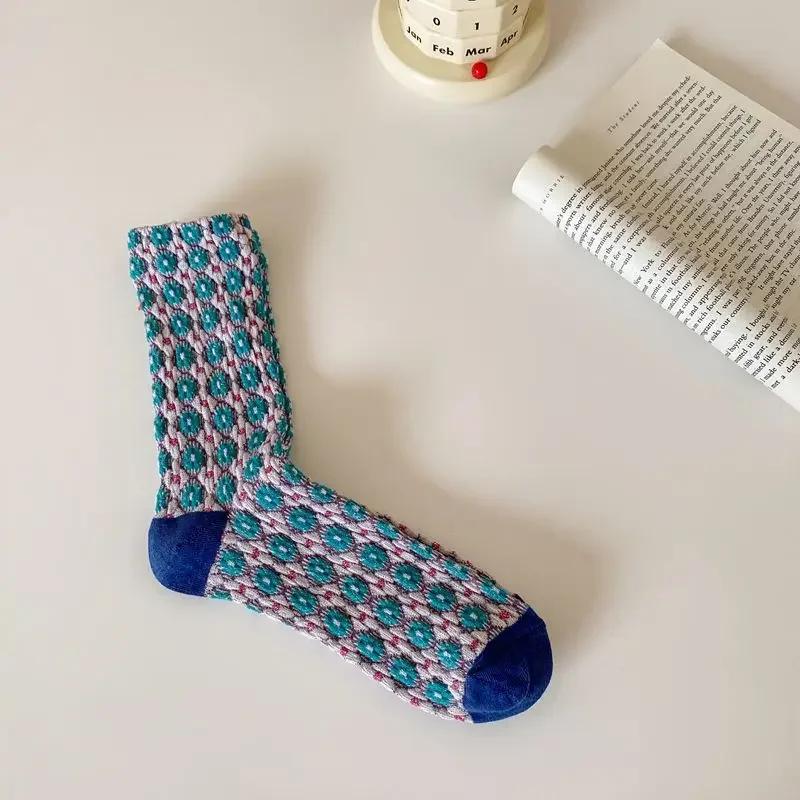 French Floral Vintage Mid-Calf Socks Flower Embossment Kawaii Socks Women Japanese Fashion Harajuku Retro Streetwear Long Socks
