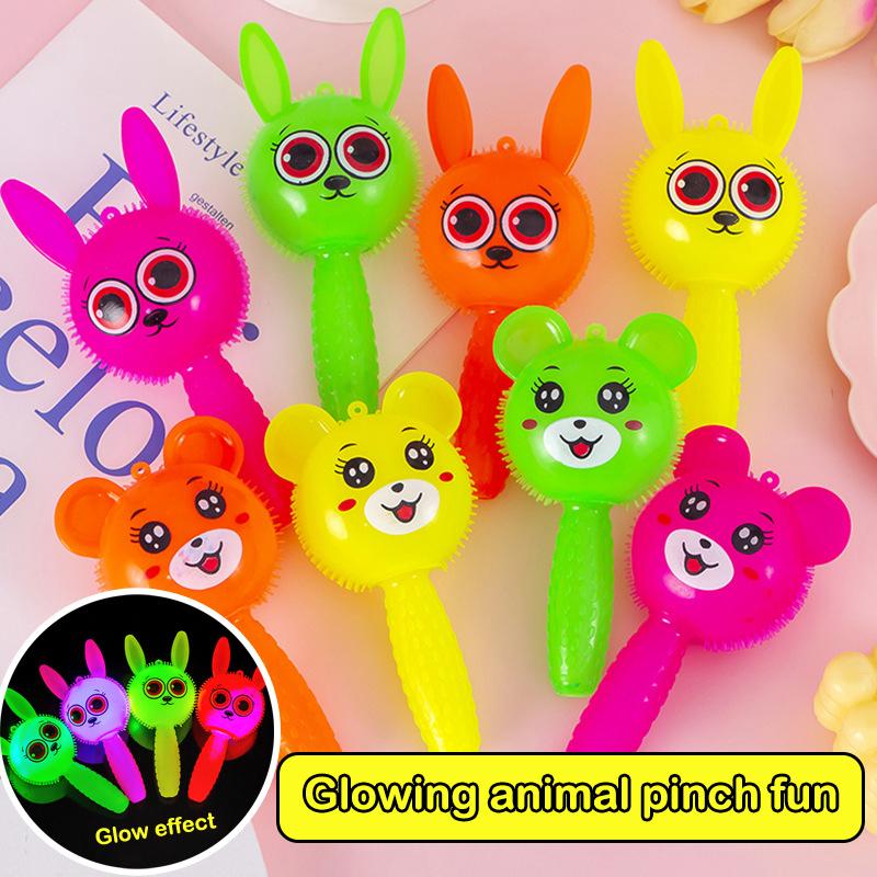 Svítící rukojeť Králík Medvěd Mačkací a volající hračka Hudební hůlka Chrastítko Toet Chrastítko Zvuk a světlo Jsou světla Gumová hůlka