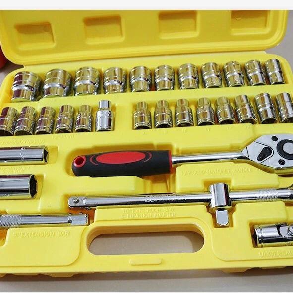 32-Piece Socket Wrench Car Repair Tool Set - Combination Kit