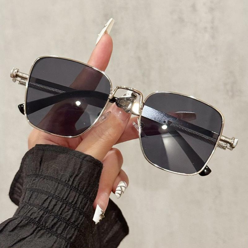 Vintage Punk Sun Glasses Square Metal Sunglasses Chic Versatile for Men and Women Driving Outdoor Sports Fishing Eyeglasses