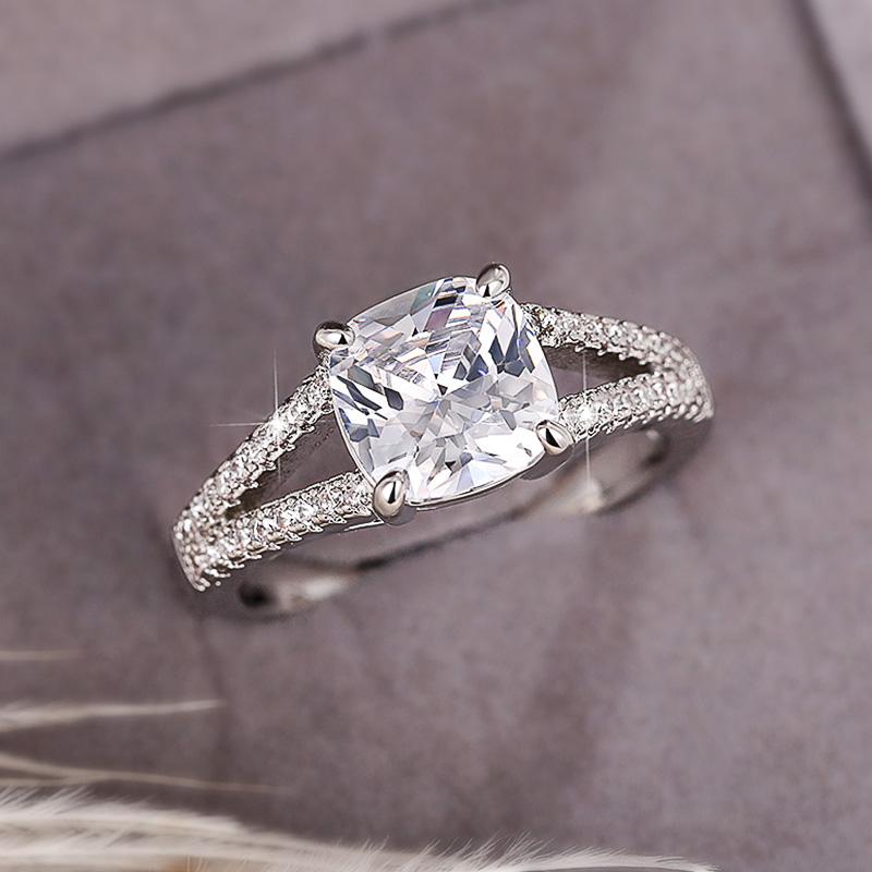 Huitan Cushion Cubic Zirconia Women Rings Eternity Love Wedding Band Accessories Temperament Elegant Female Jewelry Wholesale