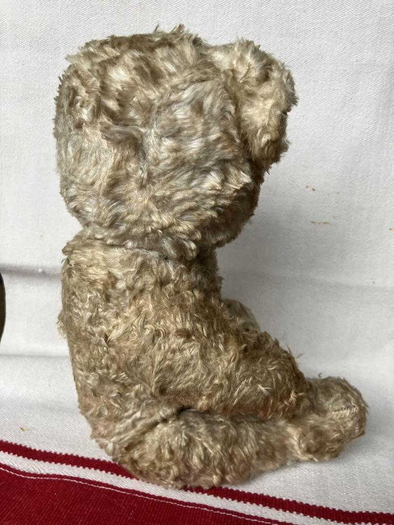 [USED] Teddy bears found at a Slovenian flea market. Slovenian antiques.