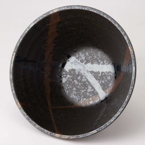 Kajual Life (Kakuni) Mino Ware "Black Specialty Ramen Bowl" - Shibuki (Splash) Design, Kiritate (Cut-off) Bowl, Approx. 20cm Diameter x 9cm Height, St