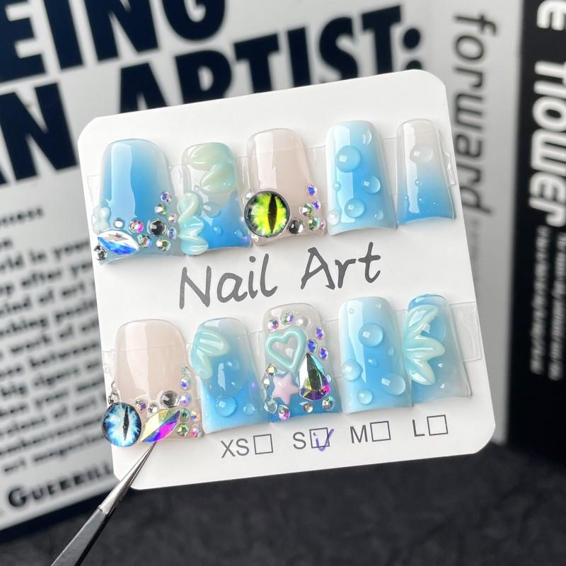 Short Duckbill Press-On Nails With 3D Floral Heart Star Embossed Design Ice-Transparent French Blush Glitter Acrylic Tips Small