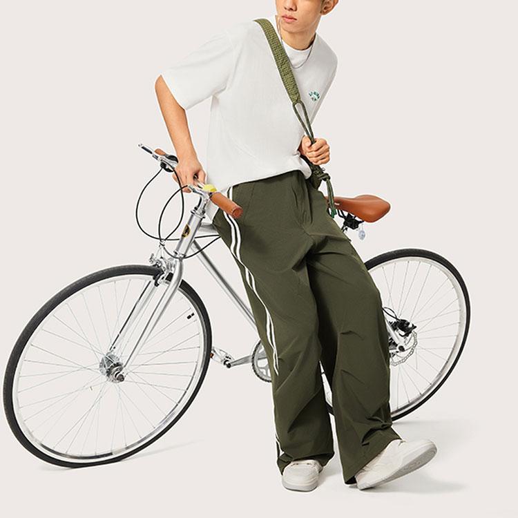 Futter Lässiges Sportliches Bedrucktes Baumwoll-Rundhals-T-Shirt Herren Tops Milchweiß AHSU535-1