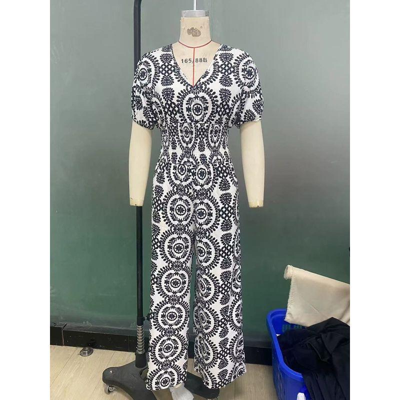 

New Printed Jumpsuit European and American New Fashion Print Casual Loose V-neck Puff sleeve Jumpsuit Color XL