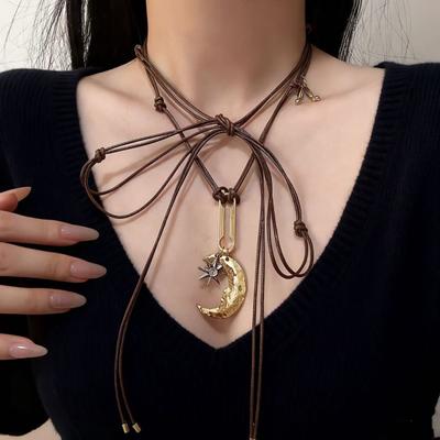 Maan Halsketting voor Vrouwen, Gelaagde Halve Maan Hanger Touw Choker Halsketting, Boho Retro Verstelbare Sieraden
