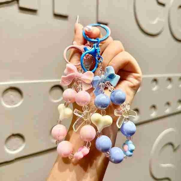 Rabbit Resin Trendy Candy Colored Bow Knot Heart Bead Keychain For Fashionable Gifts