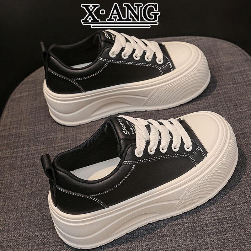 Leather board shoes women's thick-soled heightening little white shoes new autumn and winter velvet two cotton shoes casual sports shoes