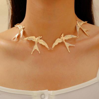 Hiphop Punk Gold Color Little Swallow Necklace for Women Exaggerated Splicing Chain Short Necklace Wedding Party Jewelry Gifts