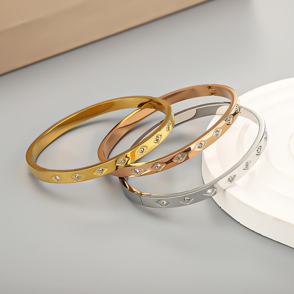 Rhombus Pattern Diamond-Inlaid Titanium Steel Bracelet