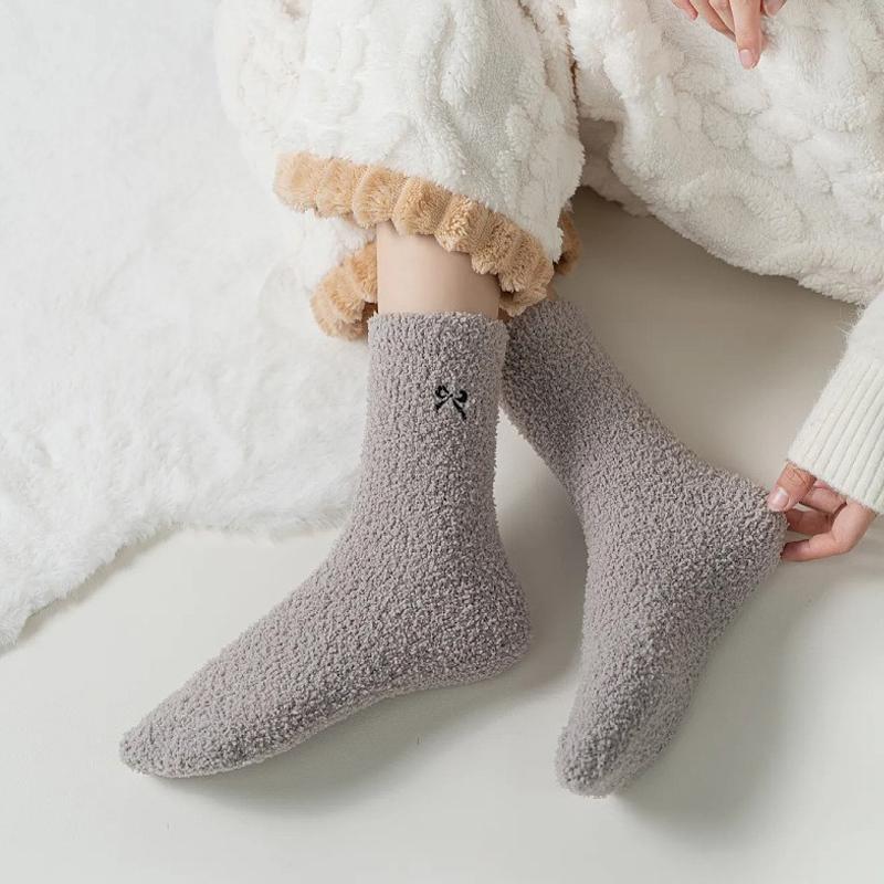 5 Pairs Women's Plush Thermal Winter Socks Ladies Thick Warm Plush Sleep Socks Cozy Mid-Calf Floor Socks