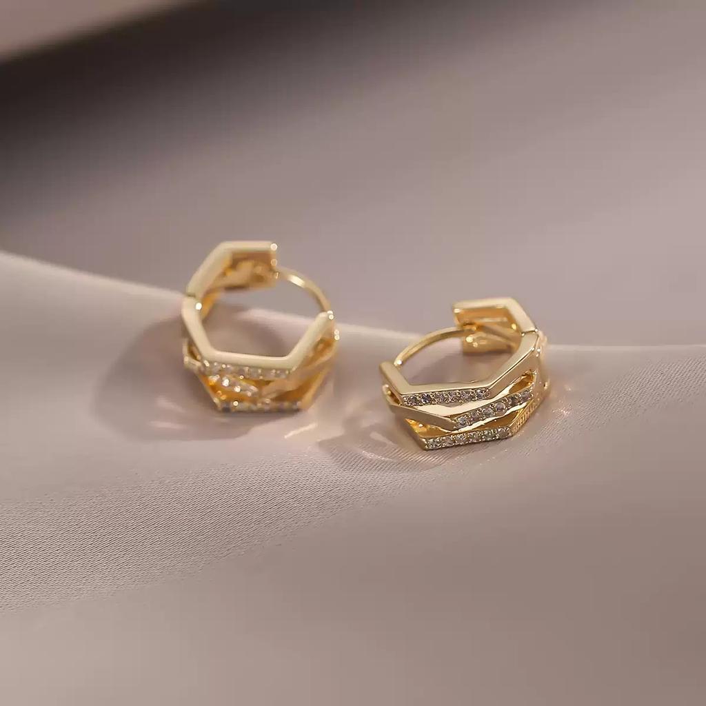 Retro Micro-set Geometric Earrings Light Luxury Autumn Winter High-end Simple Versatile Women's Fashion Casual Daily Jewelry