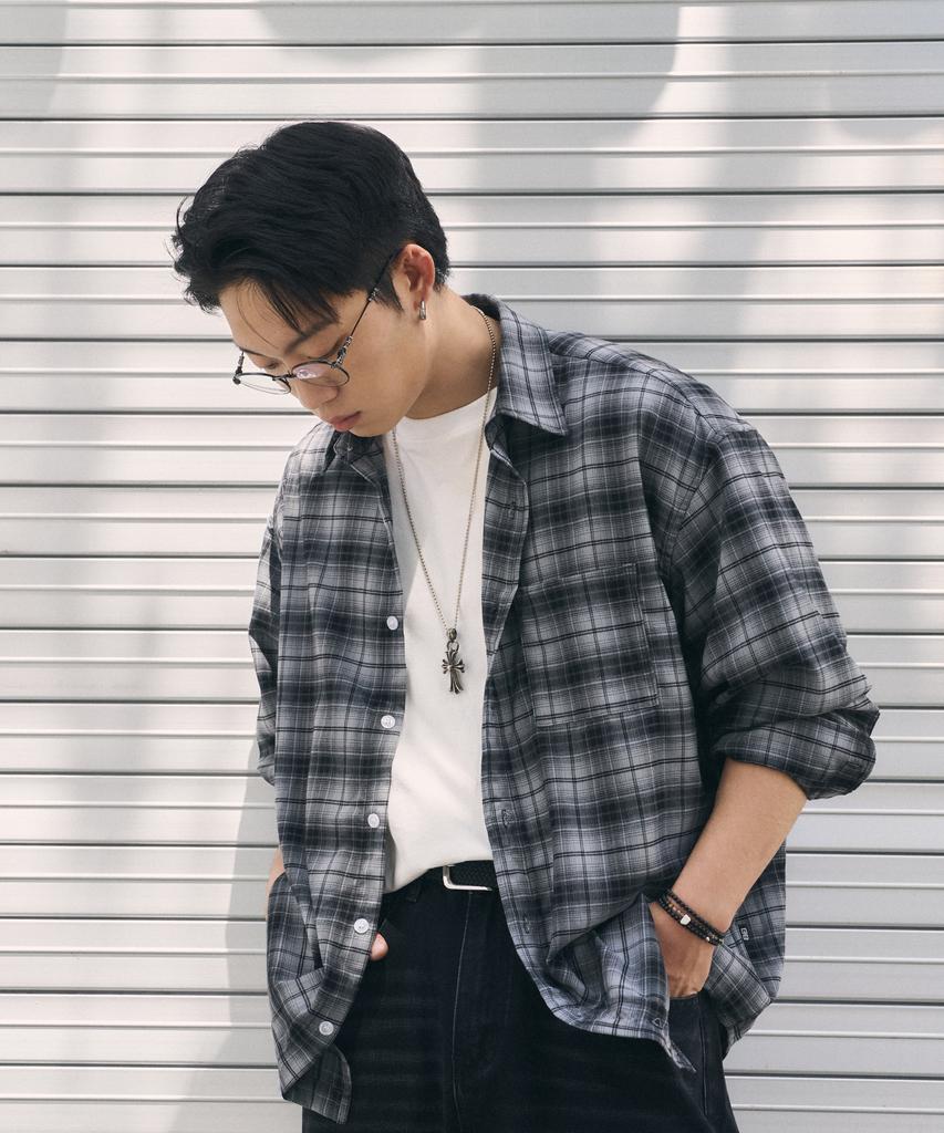 Beokeuldaun Oversized Graphic Check Shirt (Mixed Grey)
