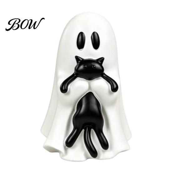 Miniature Ghost And Cat Craft Halloween Ornament, Hugging A Black Sculpture, Whimsical Figurine Resin Unique Figurine, for Home Bedroom Entrance
