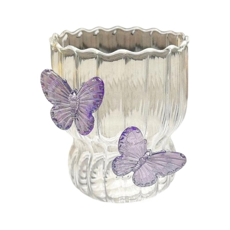 Bicchiere Decorato Artisticamente con Farfalla, Embossing e Funzionale per Migliorare l'Attrattiva Visiva e l'Uso con Bevande Calde