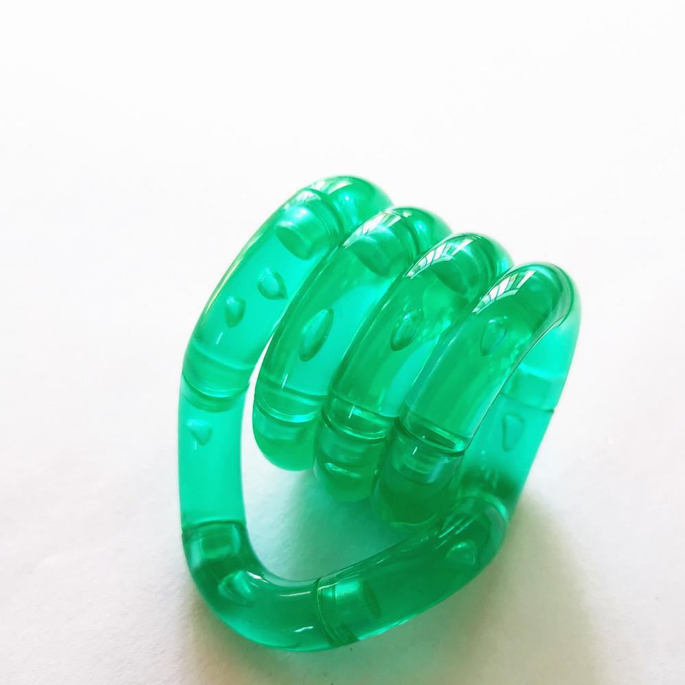 Seven-color Twisty Toy: Stress-relief, Finger Exercise, Relaxation, and Concentration Tool for Kids and Babies.