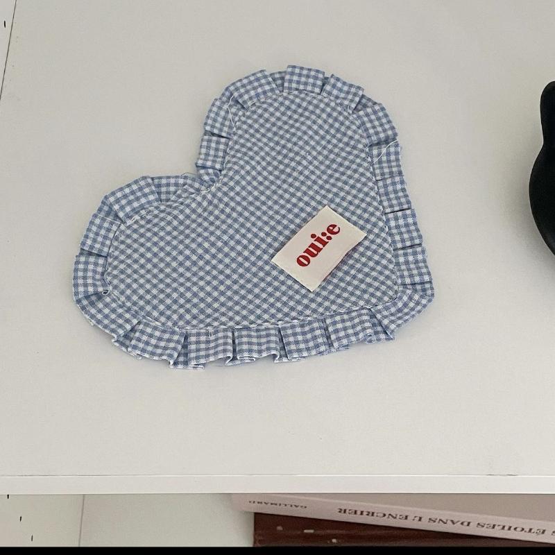 1Pcs Ins Heart-Shaped Plaid Meal Mat With Pleated Lace Cute Bowl Mats Portable Cotton Insulation Pad Mat Home Decoration