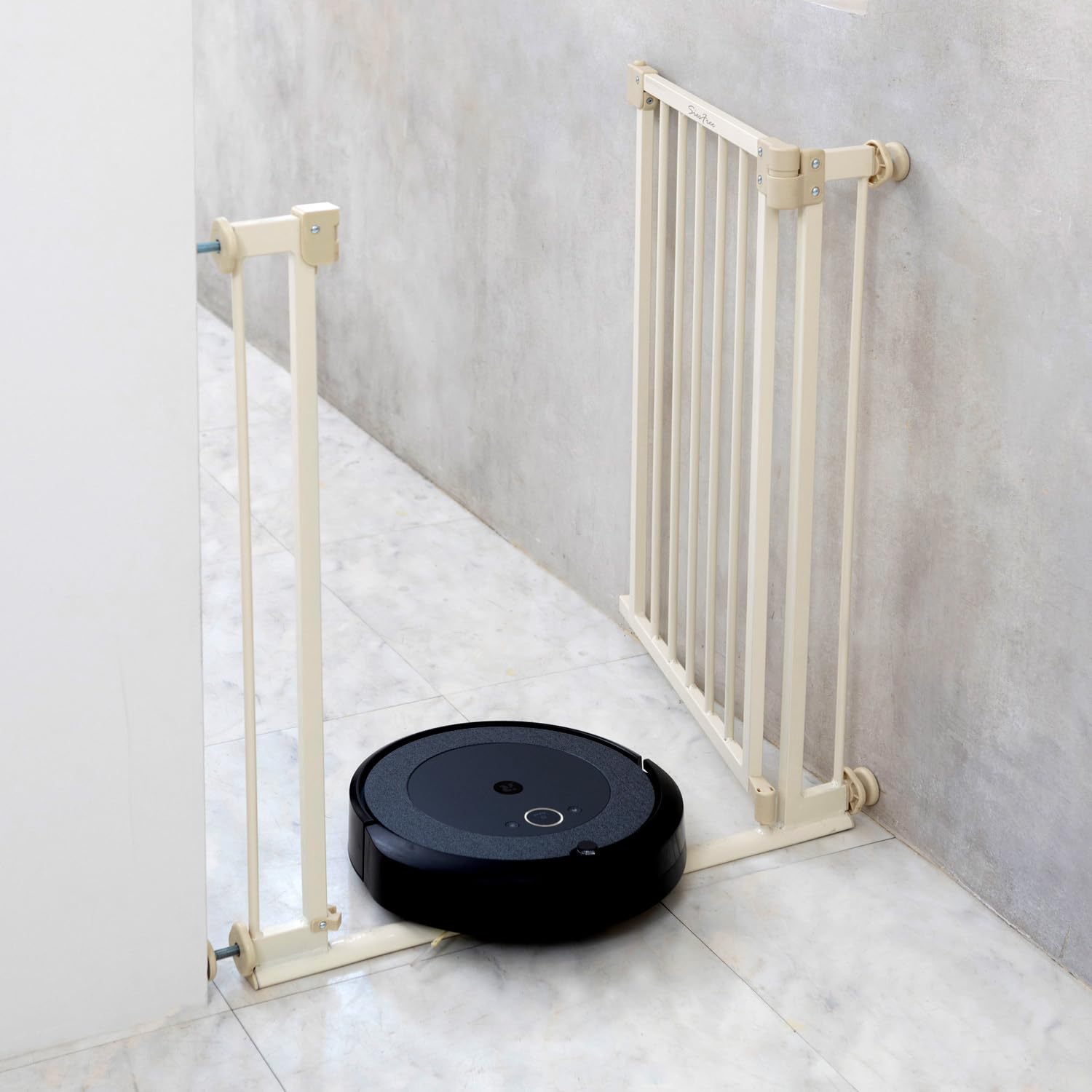 

Ворота безопасности для детей Nihon Ikuji S51Concept Siesfree Низкий порог всего уменьшает Подходит для высот совместим с высотами более × 1,5 см спотыкания!