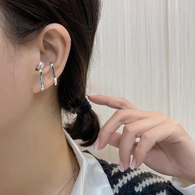 Design Sense Pearl Ear Bone Ear Clips Women'S Tea Cold Wind Geometric Flash Diamond No Ear Piercings Fake Earrings Fake Earrings Anti-Lost