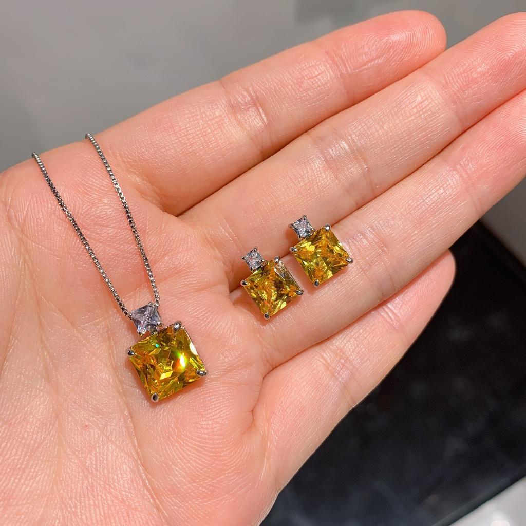 Popular Colored Treasure Inlaid With Simulated Pink Diamond Yellow Diamond Pendant Retro Women'S Necklace Elegant Women'S Necklace