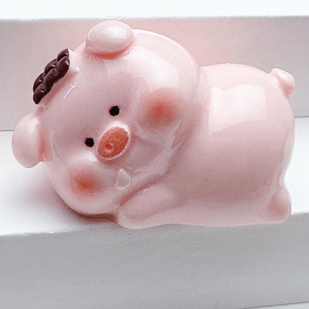 Cute Mini Cartoon Piggy Ornaments Resin Pink Pig Computer Desktop Home Decoration Office Garden Car Decor Accessories Gift