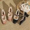 M988-19 Mao Mao high heels women's inner full hair fashion thick heel shoes square head thick heel winter new retro
