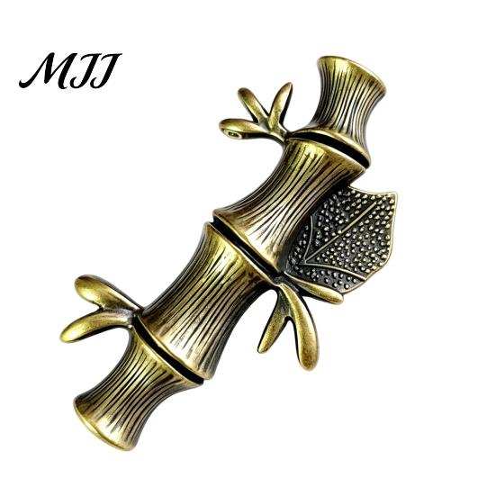 Nature Inspired Jewelry Vintage Bronze Safety Pin, Large Feather Bird Leaf Flower Lapel Accessories Men Women Brooch Pin for Coats, Jackets,