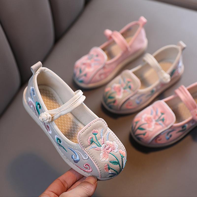 Kids Spring Embroidered Shoes Lightweight National Vintage Handmade Cotton Shoes Cosplay Hanfu Tang Costumes Casual Sneakers