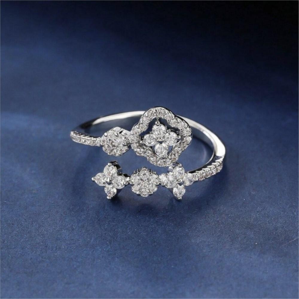 Elegant Four Leaf Flower Zirconia Inlaid Ring for Women New Fashion Single Rings Wedding Jewelry Daily Wear