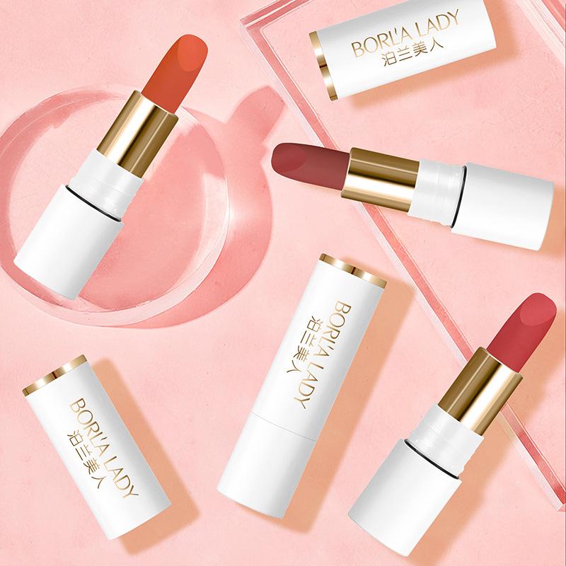 Lehká matná rtěnka odolná proti otiskům pro studenty, bělící a dlouhotrvající