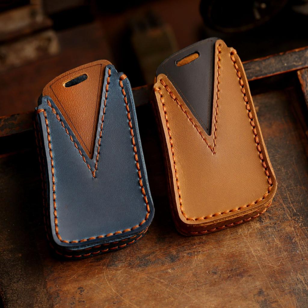 The Key Case Is Suitable for Lexus Es200/rx/es300/nx200 Lexus Car Key Case, Genuine Leather Handmade.