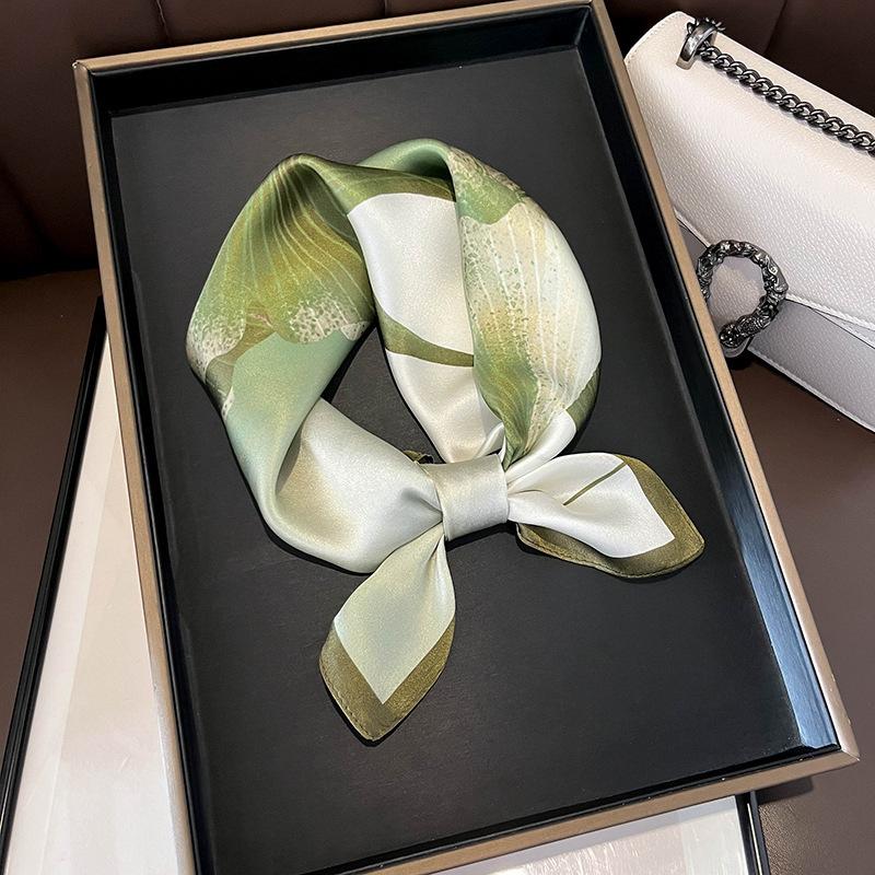 Beige Silk Silk Scarf Small Square Scarf Women's Versatile 111 Mulberry Silk Headband Small Silk Scarf Fashion Small Scarf with Shirt