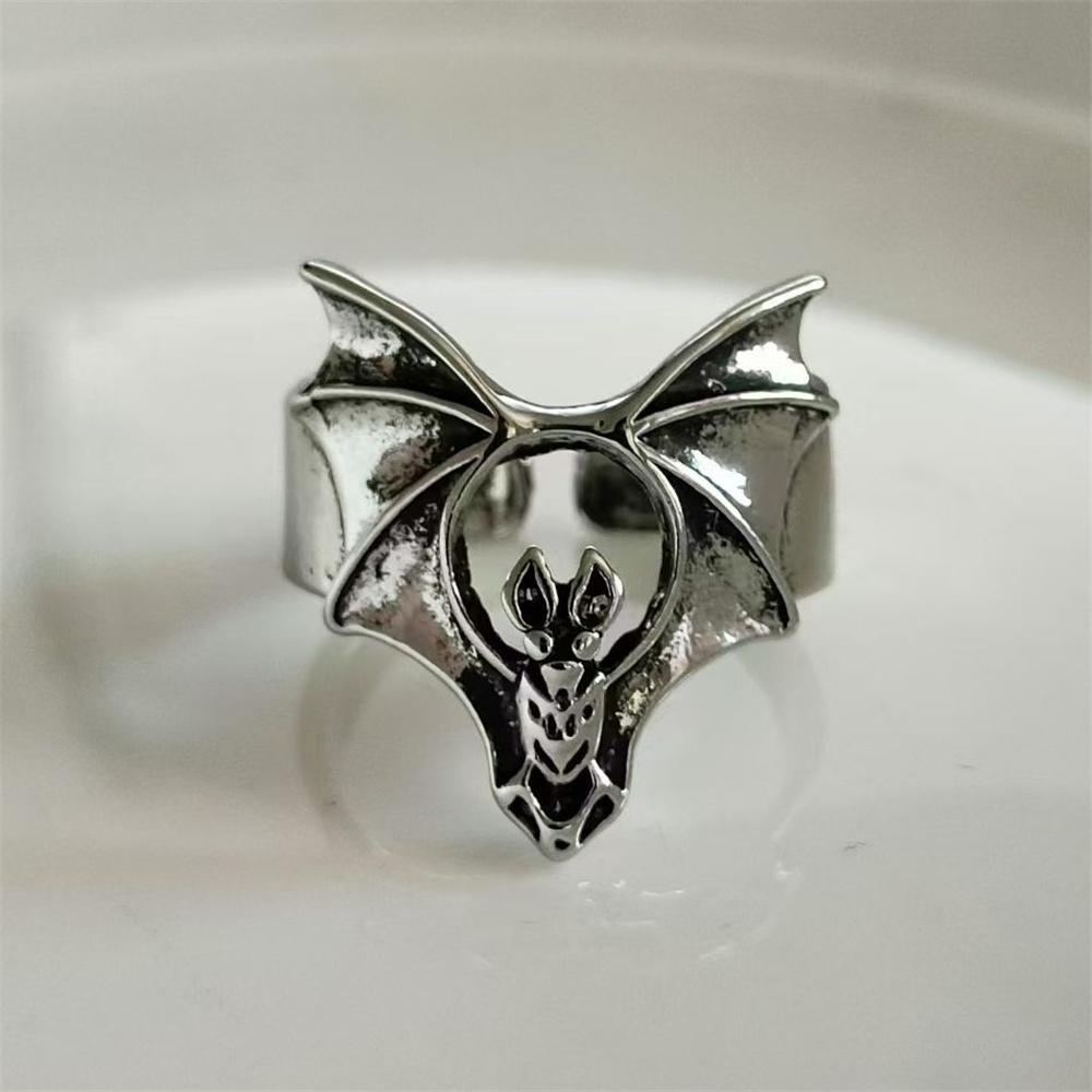 

Vintage Men Metal Bat Ring Personalized Punk Domineering Alternative Creative Ring Adjustable Opening Zircon Boyfriend Gift resizable