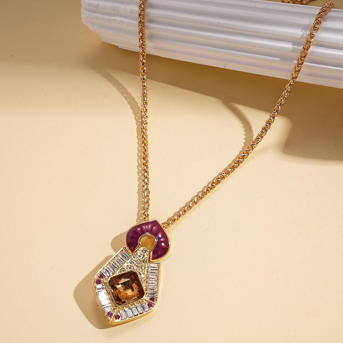 

Oil drop diamond-set geometric rhombus sweater chain exquisite fashion neck chain light luxury temperament necklace