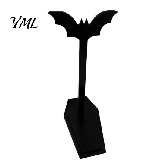 Retro Cemetery Style Ornament Bat-shaped Paper Towel Holder, Gothic Matte Black Metal Niche Punk Home Accents Vertical Tissue Stand, for Kitchen