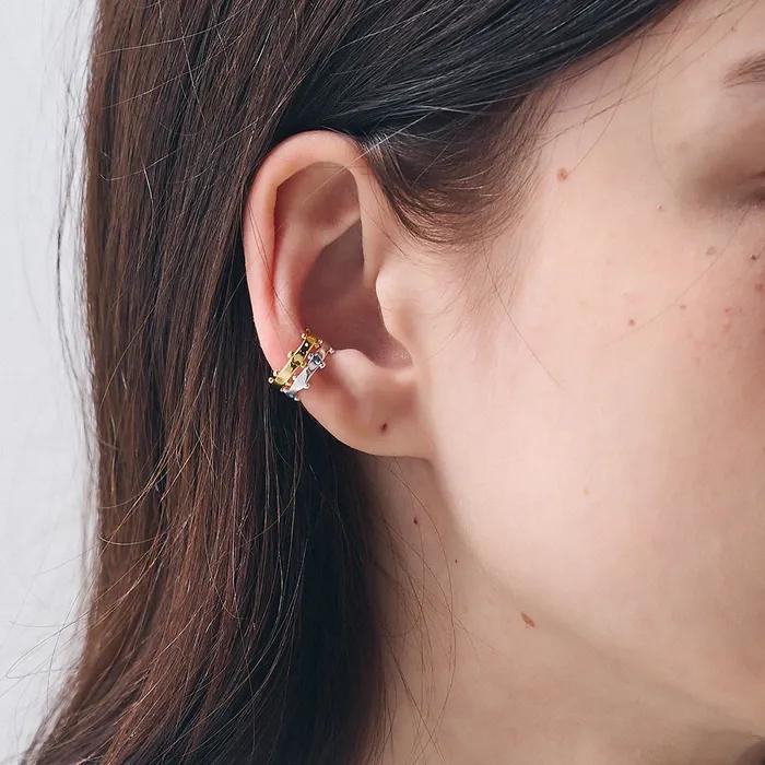 Point Bead Ear Cuff