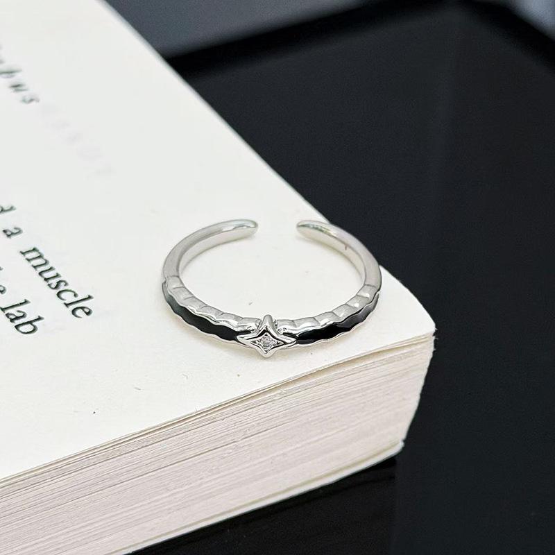 Schwarzer Emaille Tropföl Nischen Design Ring Damen Hochwertiger Offener Zeigefinger Ring Kalter Wind Französischer Ring