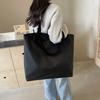 New urban simple and fashionable large-capacity fashionable one-shoulder portable messenger men's and women's bags