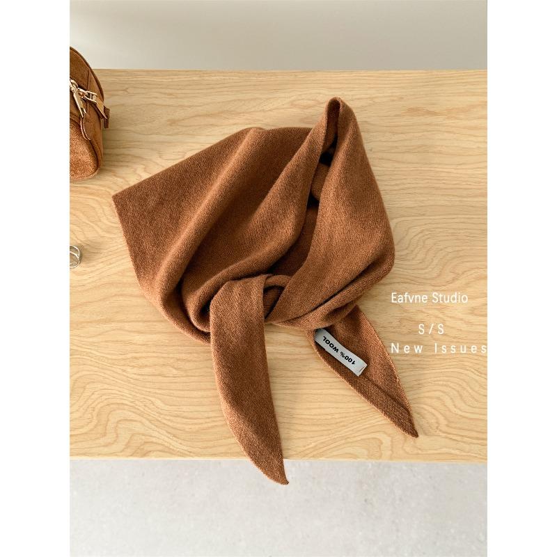 All Wool Knitted Triangular Scarf A Solid Color Versatile Shawl for Autumn and Winter  A Warm Shoulder Shield
