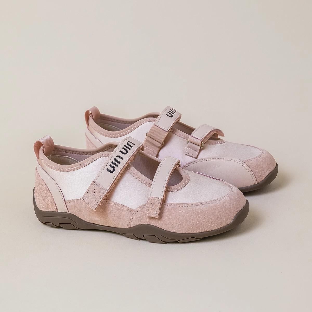 

Xiaoxiangfeng Ballet Dexun Shoes Womens 2025 New Velcro Shallow Mouth Soft Sole Shoes Small Casual Forrest Gump Shoes 40 розовый