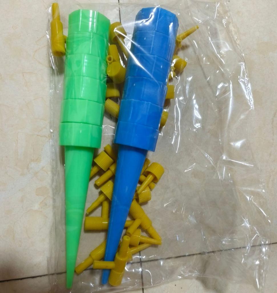 12Pcs Self-Watering Kits Automatic Waterers Drip Irrigation Indoor Plant Watering Device Plant Garden Gadgets Creative