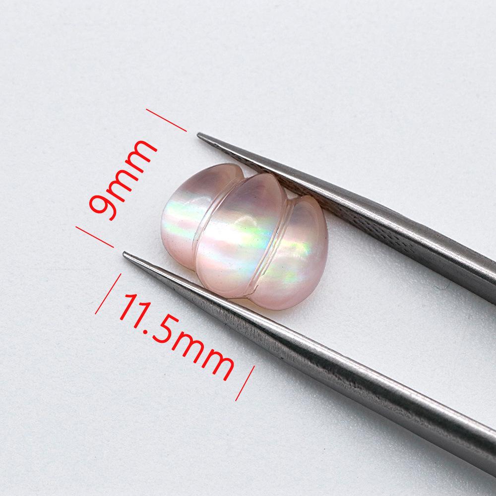 Ручной работы кольцо из розового кварца в форме тыквы с боковыми камнями