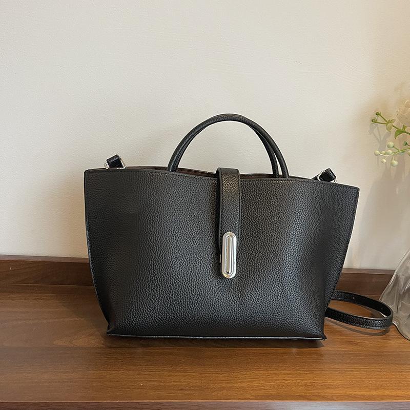 

Нишевая женская сумка весна-лето новая сумка-мессенджер на плечо для通勤, сумка-ведро большой вместимости чёрный